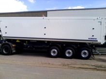 Schmitz Cargobull Dreiachs-Sattelauflieger-Stahl-Light-Chassis